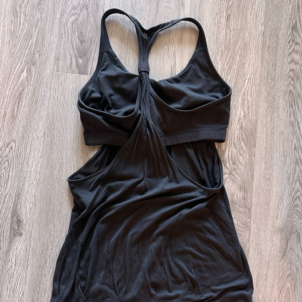 Lululemon Athletica Active Cut Out Tank Top with Built-in Sports Bra - Size 8